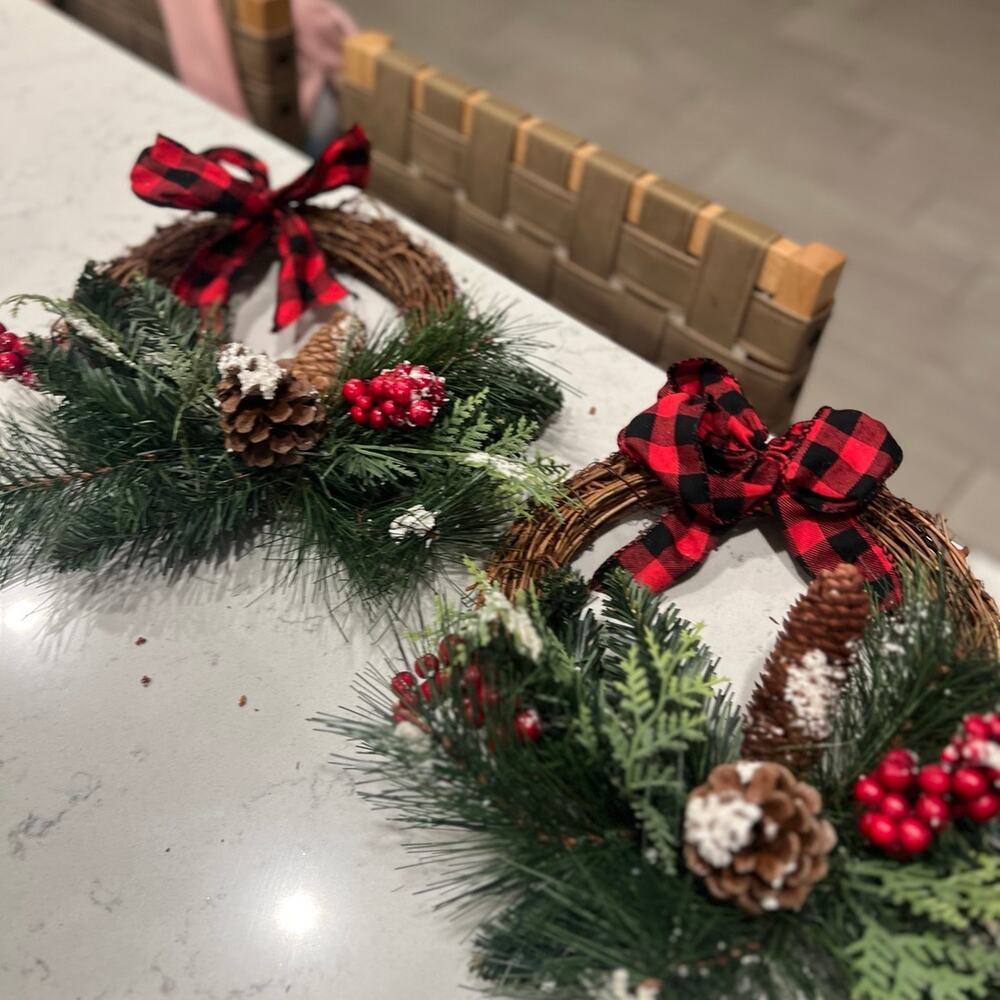 (2) Small Christmas Wreaths - Picture 1 of 7